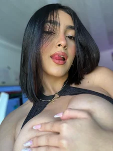 JulesBenett Sexy me 💗 Hình 2