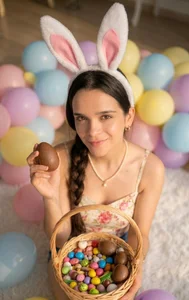 LucianaMoreau Happy Easter🐰🌷 Pic 5