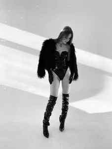 Public od AngeleRevelez  3 snímek