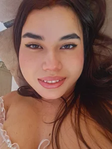 Victoria_vallejo_ cute and funny faces Hình 4