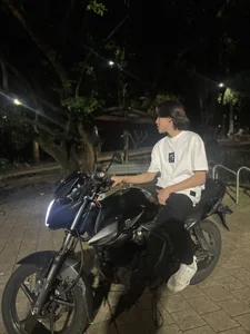 Zdjęcia kevinbigcokc18 Enjoying the night🌫️🌒✨💫:  3