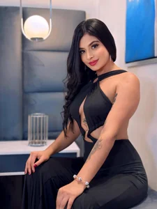 AlyssaDean 🖤 Pretty girl🖤 Pic 3