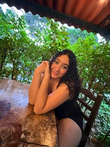 NaomiCambels casual naomi slika 5