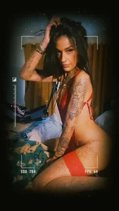 Tannedtattooed69 Public Pic 8