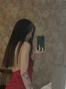 OliviaWin's XXX Nude Photo 2