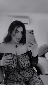 Harmonybabe_ Which part of these photos can you not stop looking at? 😏 Immagine  2