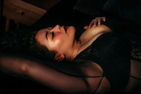 ArianaCherry More of me 😈 Bilde 3