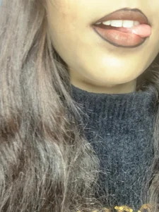 Horny-nishaa Public Pic 5