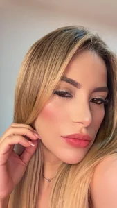 miley_saens Public Pic 2