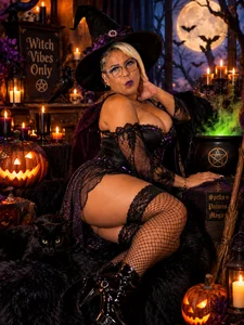 hallowen sexy mature lily sexy od lilyhung1  snímek