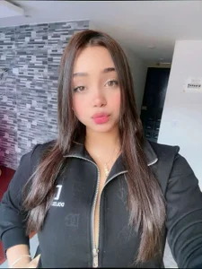 ivyzu_: Public ( 6 фото)