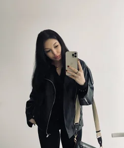 m1sss1nful With dark and red clothes Pic 2