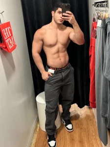 ReyGero145's Gym Sex Photo 1