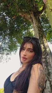 MiaColucci Public Billede 5
