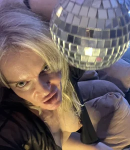 LadyMissNipsnLips kullanıcısının Studio 69 albümü -  4 fotoğraf