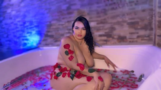 Valery_Nasty__のI love being in the jacuzzy 🛁の 3枚の写真