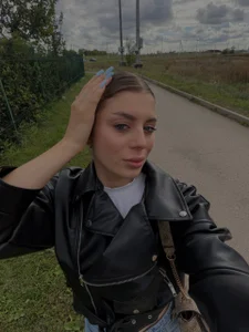 LizzieHandy Public Pic 5