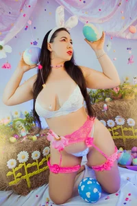 laura_bassi 🐰💖 Pic 4