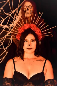 SarahDeyvis Halloween Pic 3