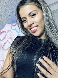 EMILIIA_RICHTER__ KISSES LOVES🥰😘😘 Bilde