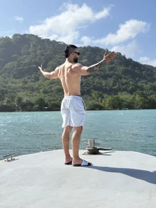 🏝️ de kyle_collinz1  Imagens