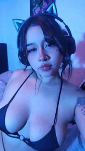 Abyluna's photo