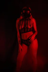 Michelle-Daniels “Hidden face, dangerous intentions. 🔥🥀” Pic 3