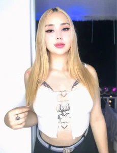 Sophii_Lux Public Pic 2