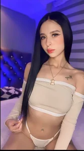 Lia__1 🌻🌺 Bilde 3