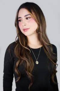 Alesia_tay elegant Pic 3