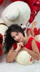 TeaseDollXXXのLove Meの 6枚の写真