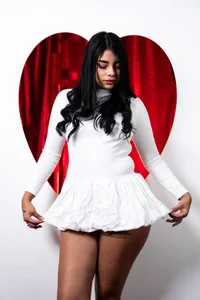 Zdjęcia michell_garcia1 Made to Make You Fall in Love 🥵😘✨✨:  6