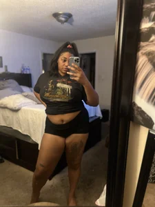 4EVAGLACIERSH E Y Y Y Y图片