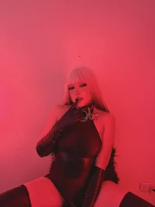 Martina_goth1 Do I scare you?🫣♥️ รูป  3