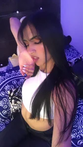 ValentinaEvanz 👀💜  3টি ছবি