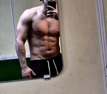 Eyes0ffMe Public Pic 4