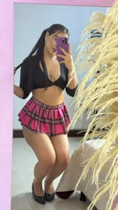 Mia_dolls18 my schoolgirl outfit😏❤️ Poză 7