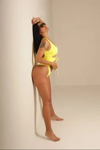 AnneteLynch "Put on the prettiest smile you have and go out and enjoy life" 🙂✨ Bilde 6