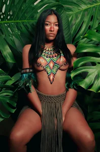 Katrina_lex Public  4টি ছবি