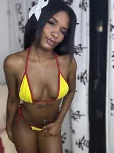 Lillie_Burges Colombiana🇨🇴💛💙❤️ Pic 2