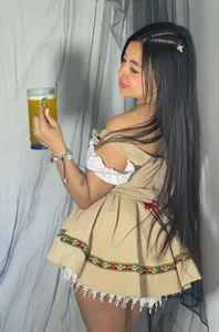 CharlotePetite_ Oktobertfest 🍺✨🔥 Foto 4