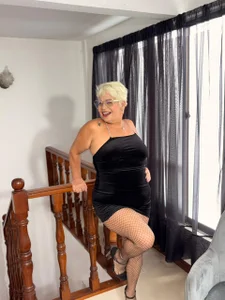 Lucy_Milf_68 sensual Pic 3