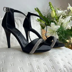 Miya_Nika 👠What emphasizes women's legs, of course, are heels👠 . fénykép