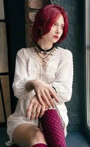 _L_o_r_r_y_ Let's get closer Pic 2