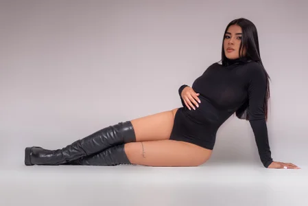 ValerieRivera Sexy Girl 🖤 Hình