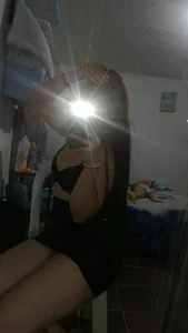 _Zyra_ mee Poză 2