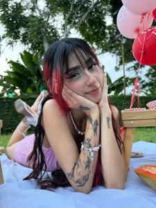 ParisFox_ Our Valentine’s Date 💘 Pic