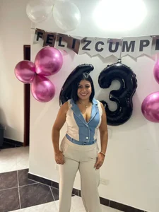 EmilyPeytonnのhappy birthdayの 5枚の写真