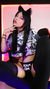 AlexHoe_ Meow Meow Foto 2