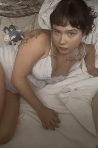 Mary_2007 Public Pic 5